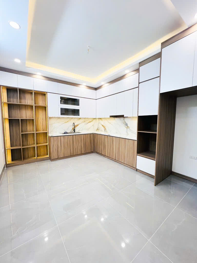 Tôi Chính Chủ cần Bán nhà ngõ 521 Trương Định. Dt 46m 6T - GARA Ô TÔ Giá chỉ 12.5 tỷ